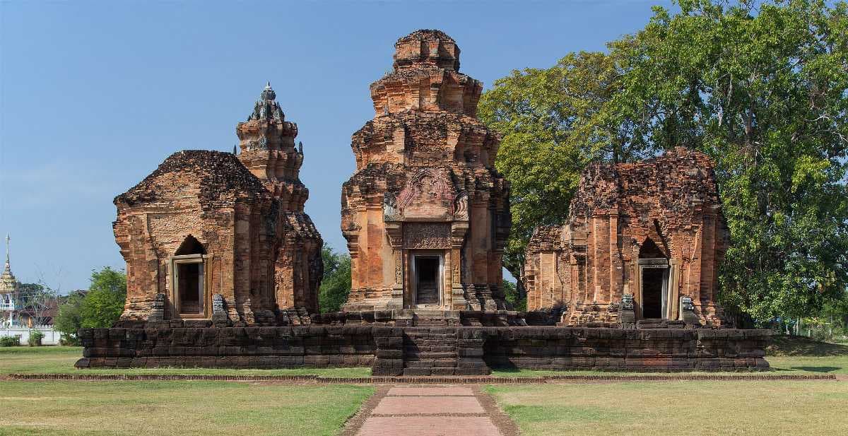 Prasat Sikhoraphum - Khmer Temple