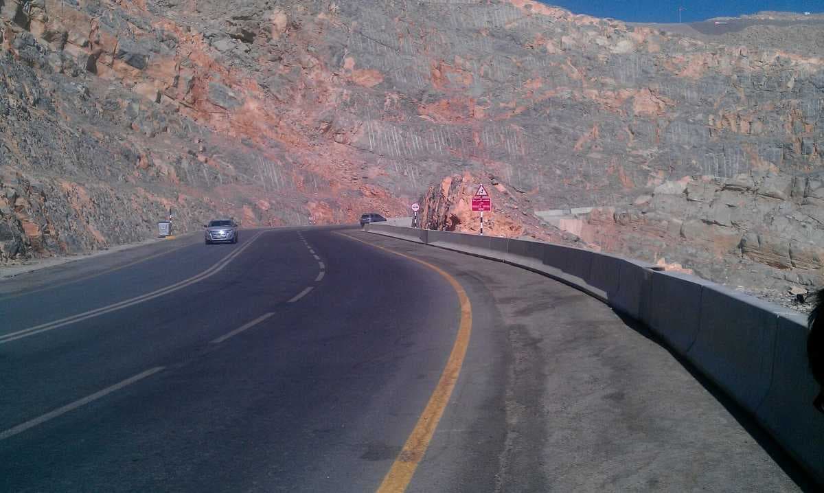 Road leading to Jebel Jais.