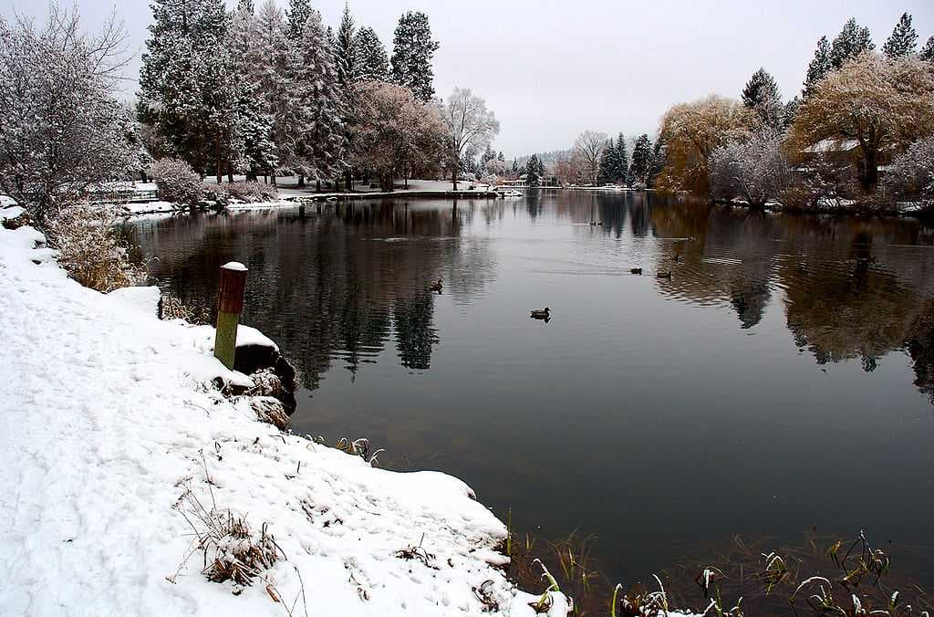 Mirror Pond from Drake Park during the winter