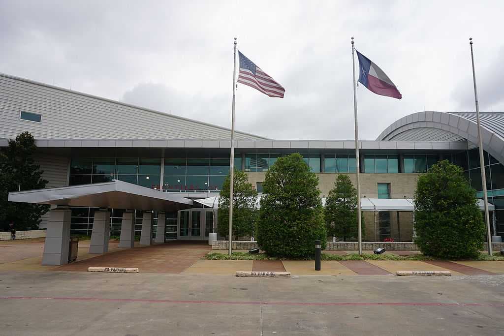 The front entrance of the Frontiers of Flight Museum