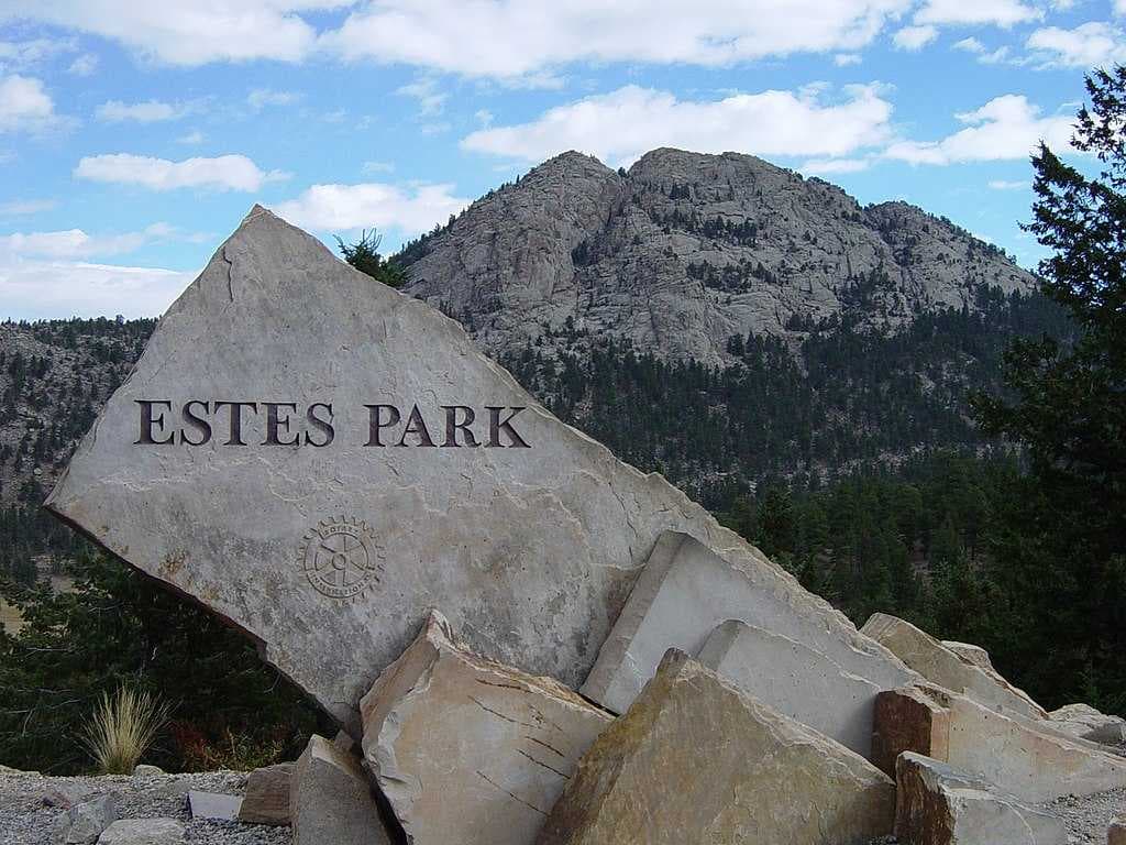 Estes Park entrance sign