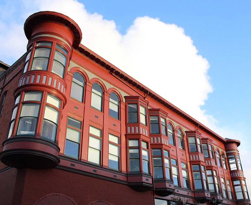 Carson Block Building