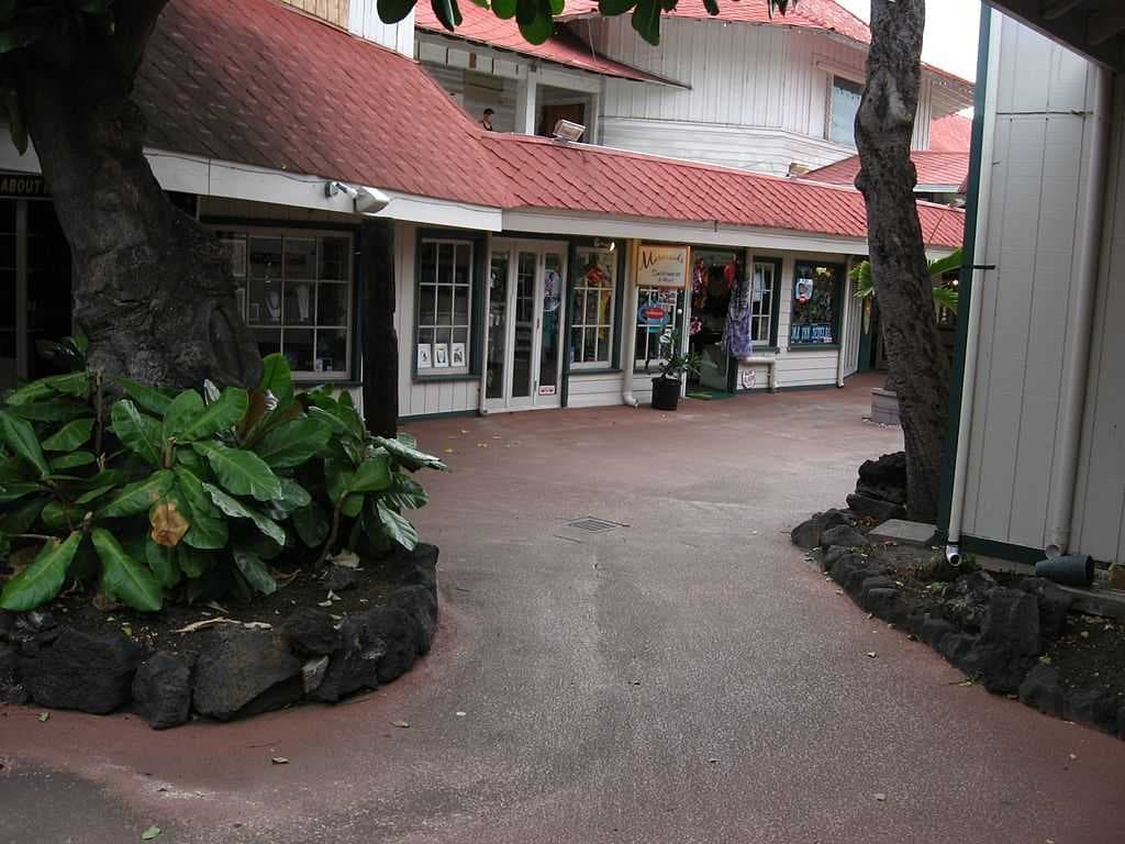 Kailua Inn Shopping Village
