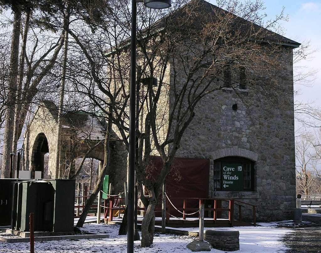 The Cave of the Winds building in the winter