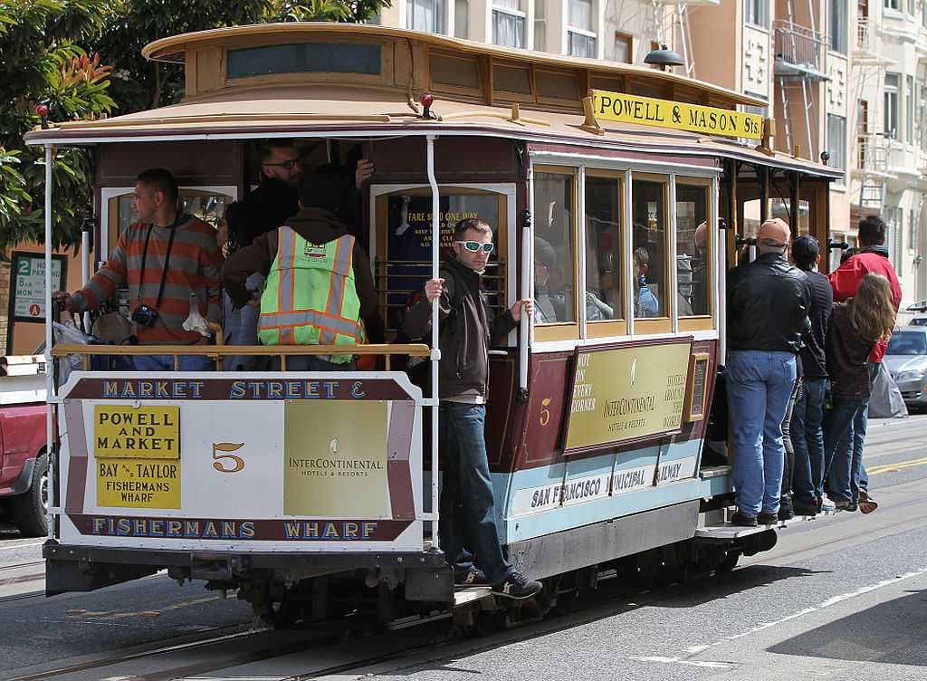 Rear view of a single-ended cable car on Mason St.