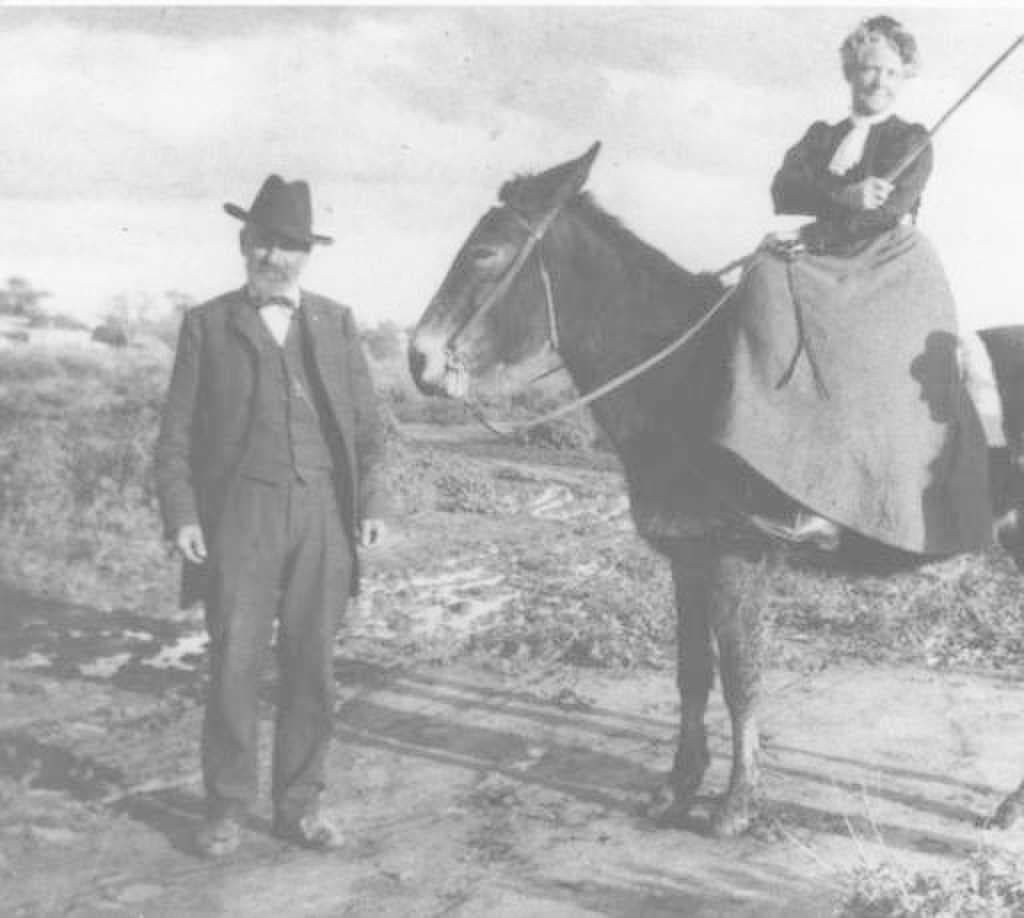 Winfield & Helen Scott, 1900