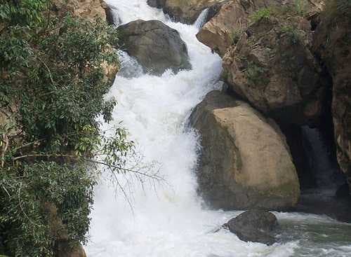 Dau Dang Waterfall travel image