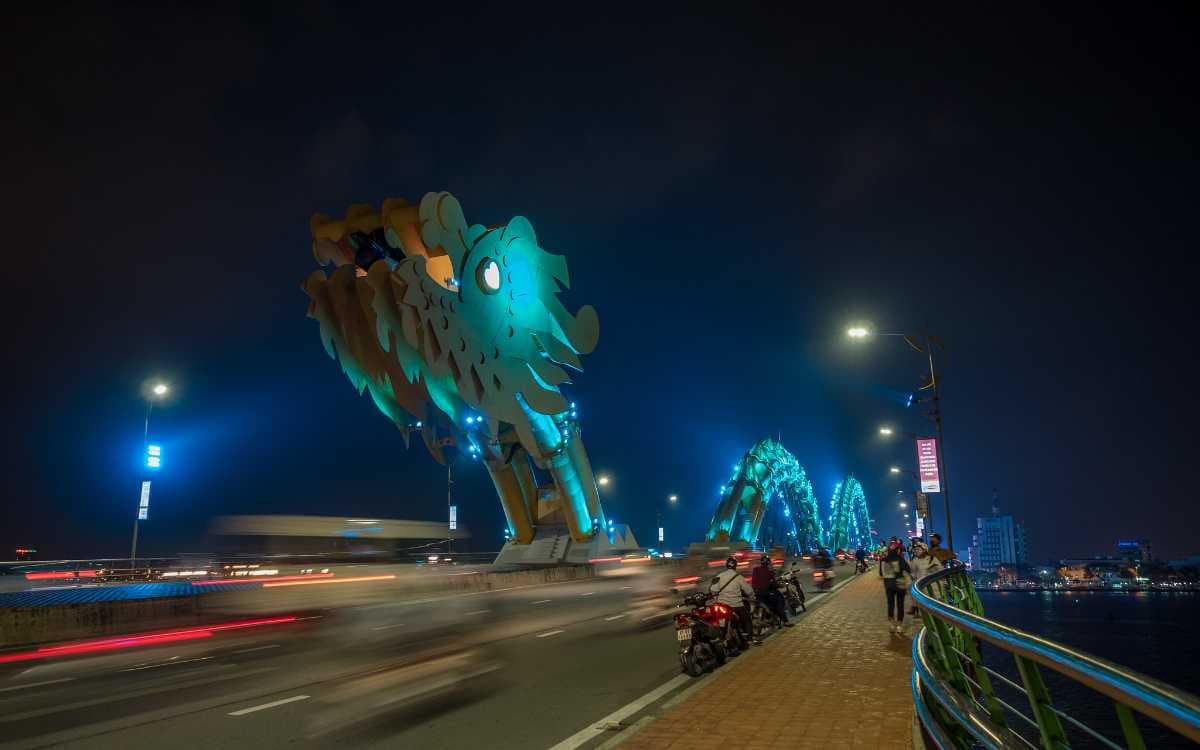 Dragon Bridge at Night