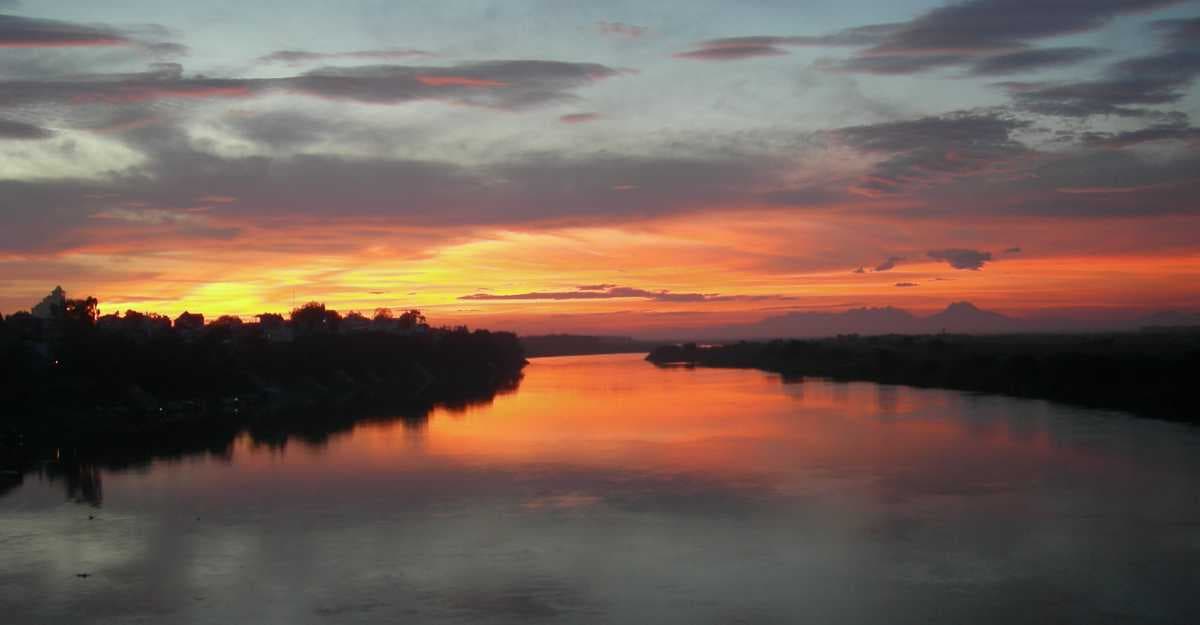 Long Bien Bridge travel image