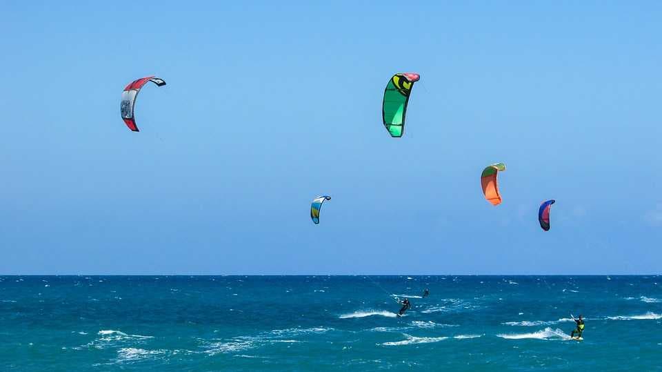 Kitesurfing in Mui Ne travel image