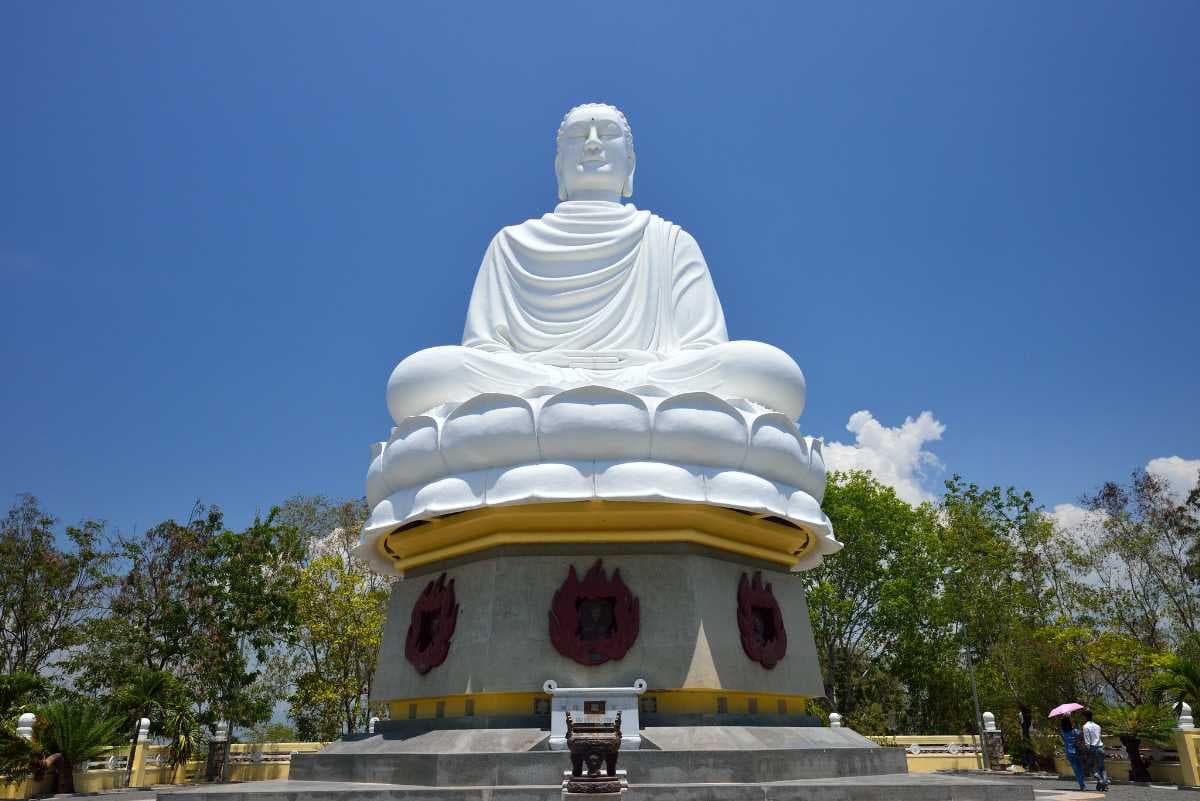 The White Buddha Statue