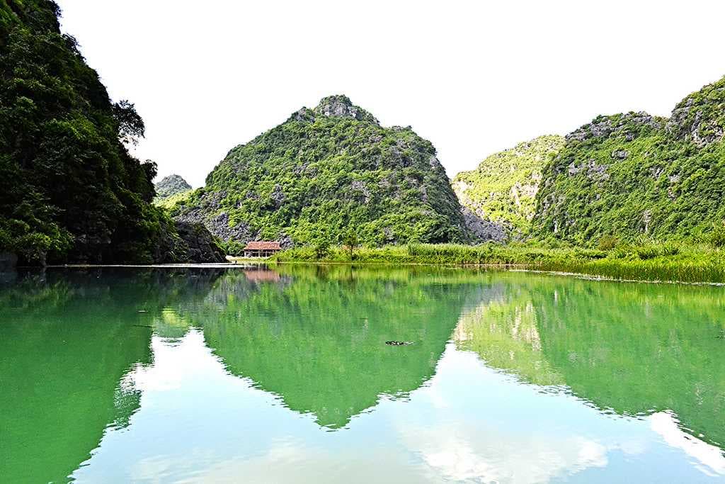 Ninh Binh travel image
