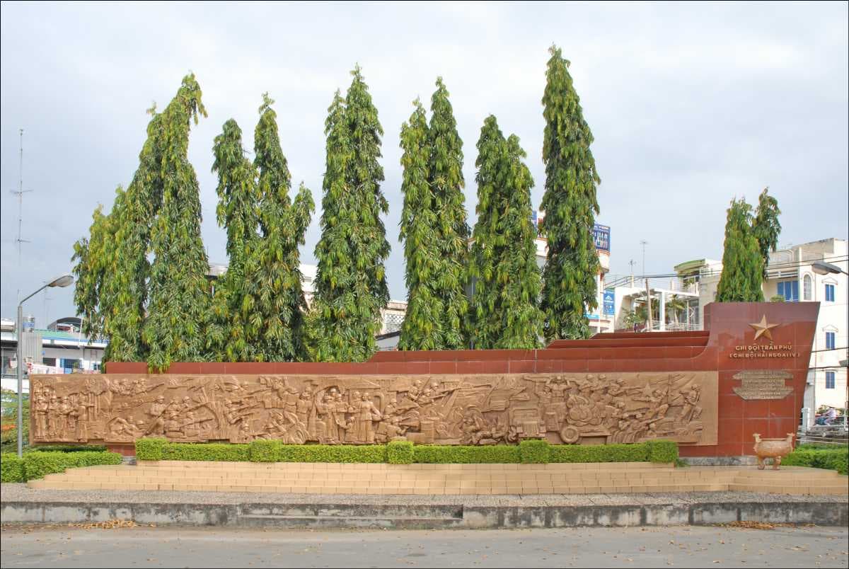 View of Militaire Monument, Sa Dec